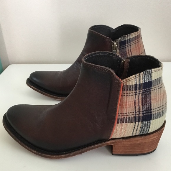 New Liberty BLACK Sally Plaid ankle booties (7) - Picture 4 of 10